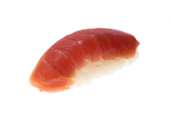 N4 Maguro nigiri