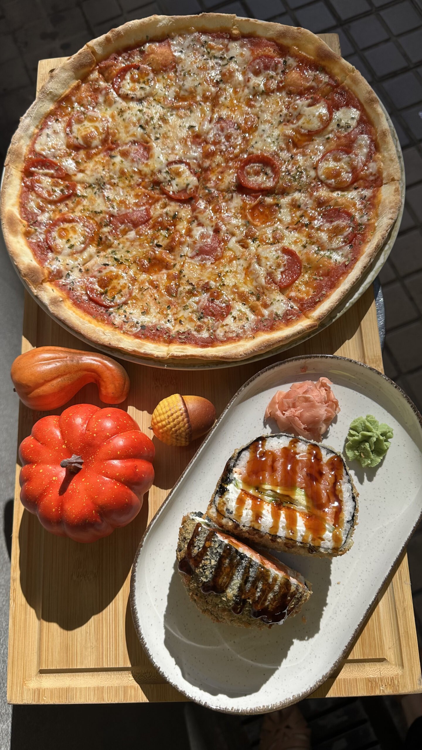 Burger Atún + Pizza Pepperoni