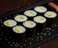 M2-avocado-maki